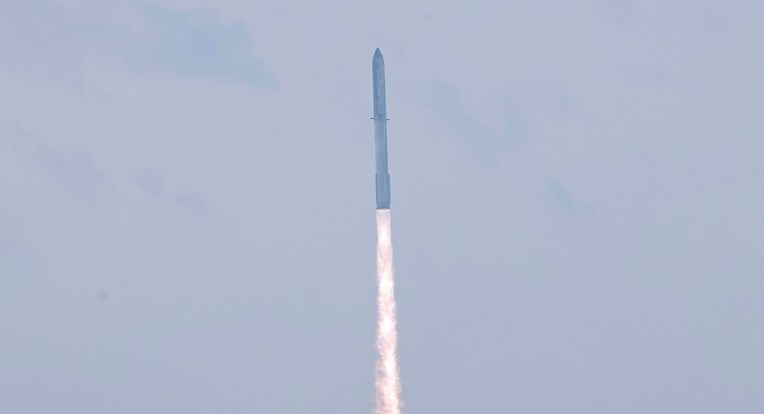 Sve je spremno za novi let najmoćnije rakete na svijetu. Očekuje se Trumpov dolazak