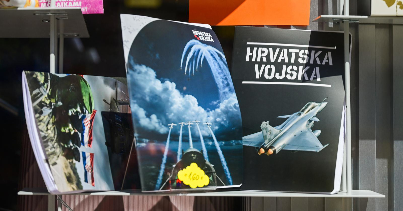 MORH izdao bilježnice s vojnim motivima
