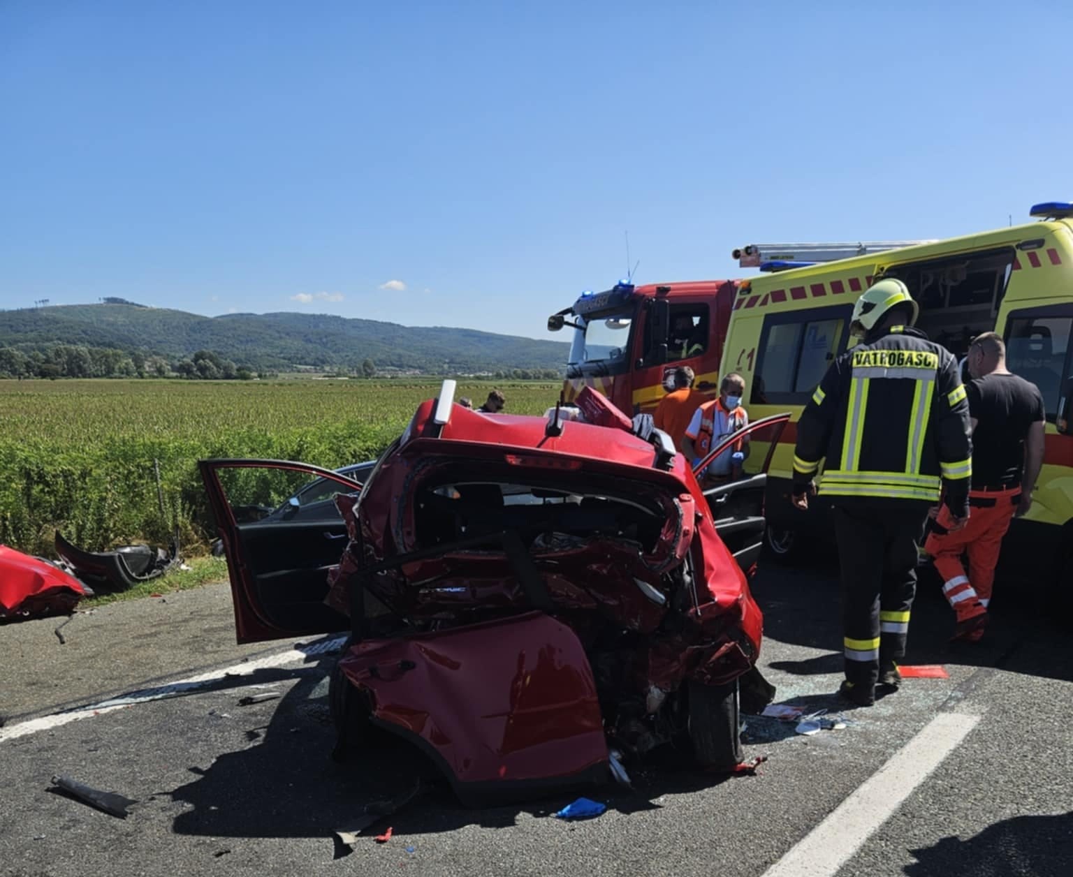 Na autocesti A3 poginule dvije osobe, više ozlijeđenih. Satima bio obustavljen promet