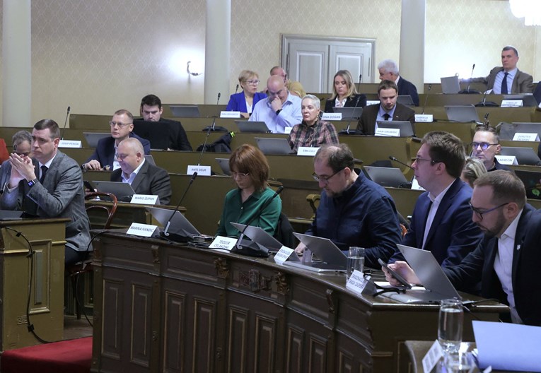 HDZ o zabrani ustaških simbola u Zagrebu: Što je sljedeće? Opere, filmovi?