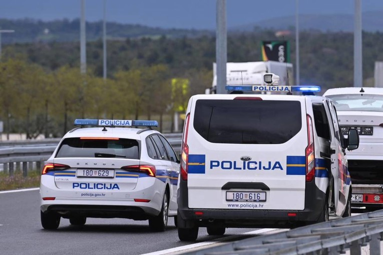 Nesreća na autocesti kod Gospića. U bolnici završilo dijete i dvoje odraslih