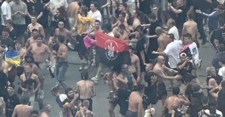 Neredi i nacionalistička zastava Ukrajine na koncertu u Poljskoj. Protjerano 63 ljudi