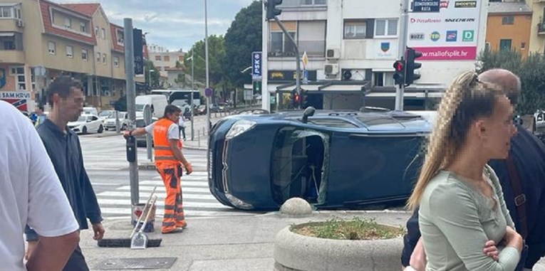 Težak sudar u Splitu, četiri osobe ozlijeđene, u jednom autu bile časne sestre
