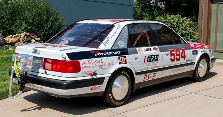 Ovaj Audi je star 32 godine i najbrža je limuzina na svijetu. Prodaje se