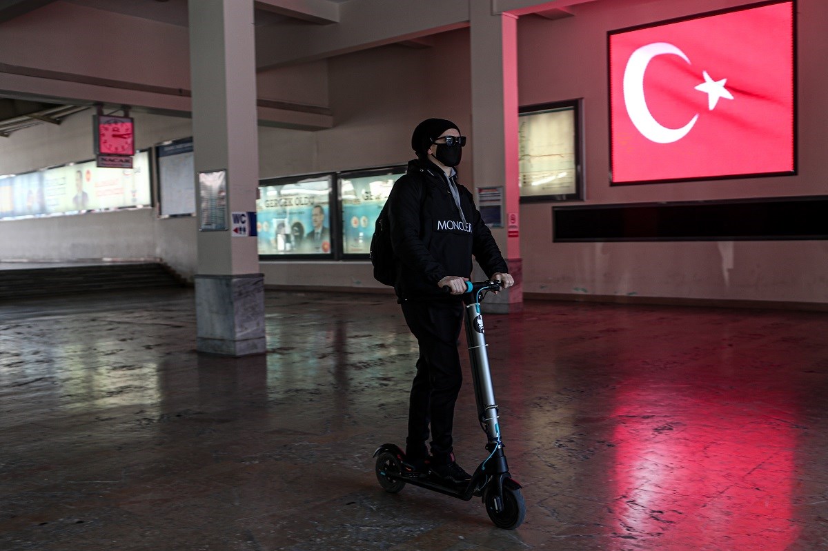 Turska na 48 sati uvodi policijski sat u 31 gradu, među njima Istanbul i Ankara