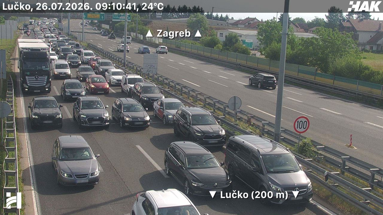 Počele kolone prema moru. Prometna između Zagreba i Karlovca