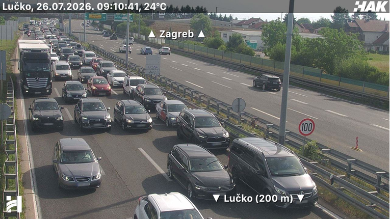 Počele kolone prema moru. Prometna između Zagreba i Karlovca