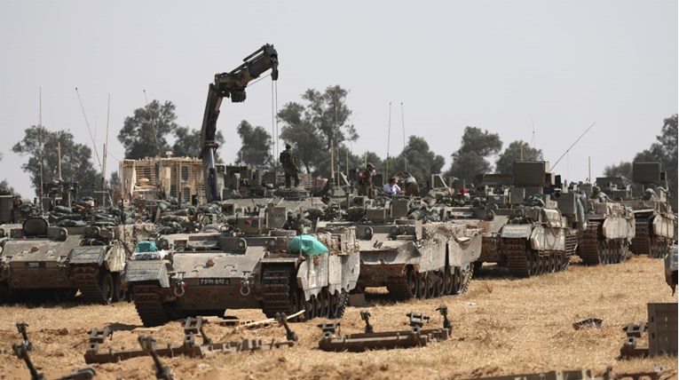 Hamas kaže da pristaje na prekid vatre. Ljudi slave i plaču u Gazi