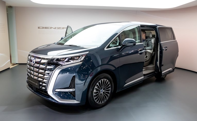 BYD sprema novi napad na europsko tržište. Stiže Denza
