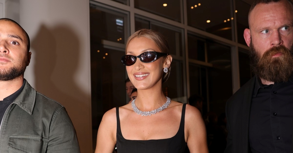 Bella Hadid nosi hit haljinu ljeta koju već viđamo u H&M-u i Zari