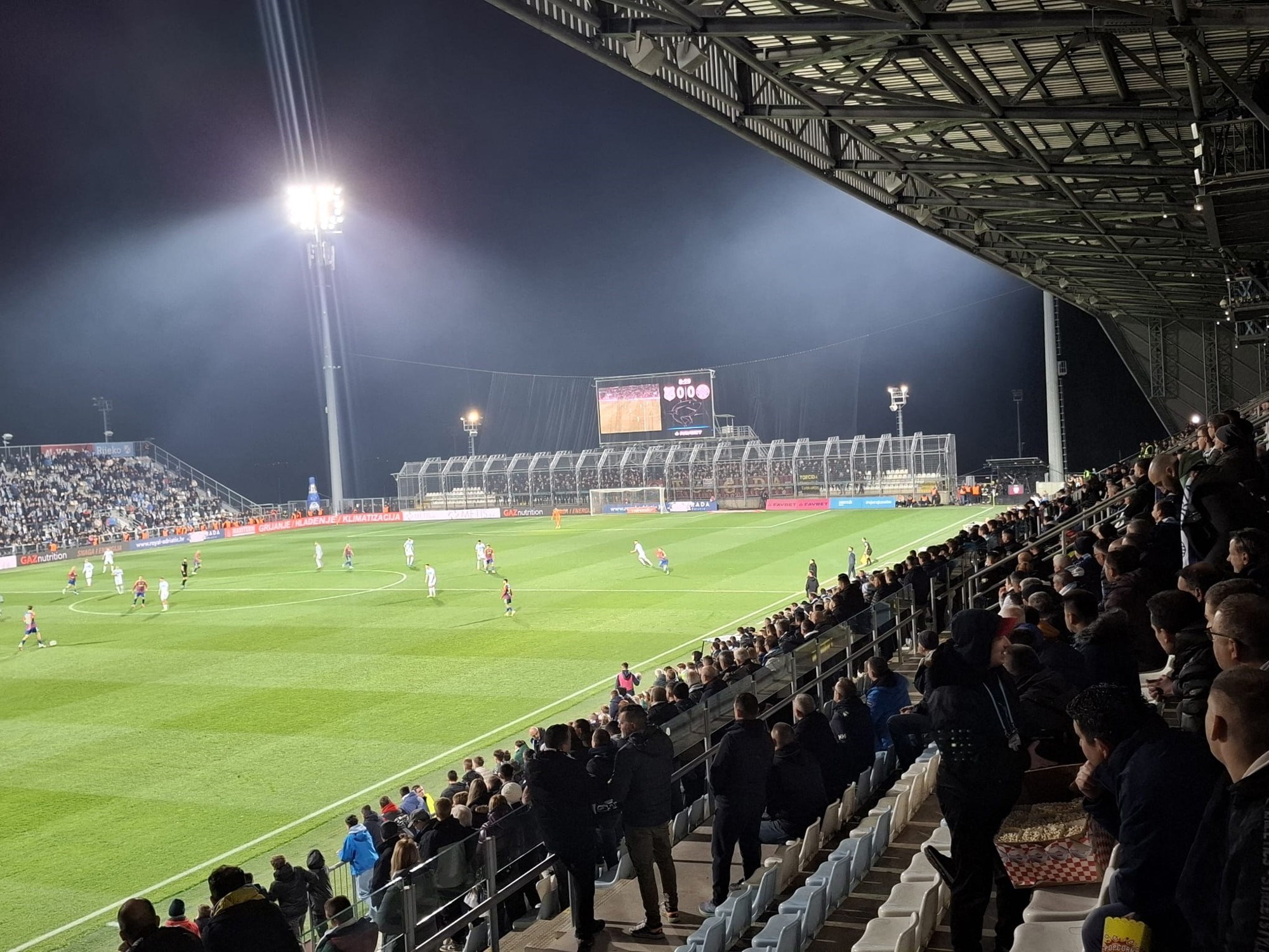 Policija: Priveli smo nekoliko navijača na derbiju Rijeke i Hajduka Kép