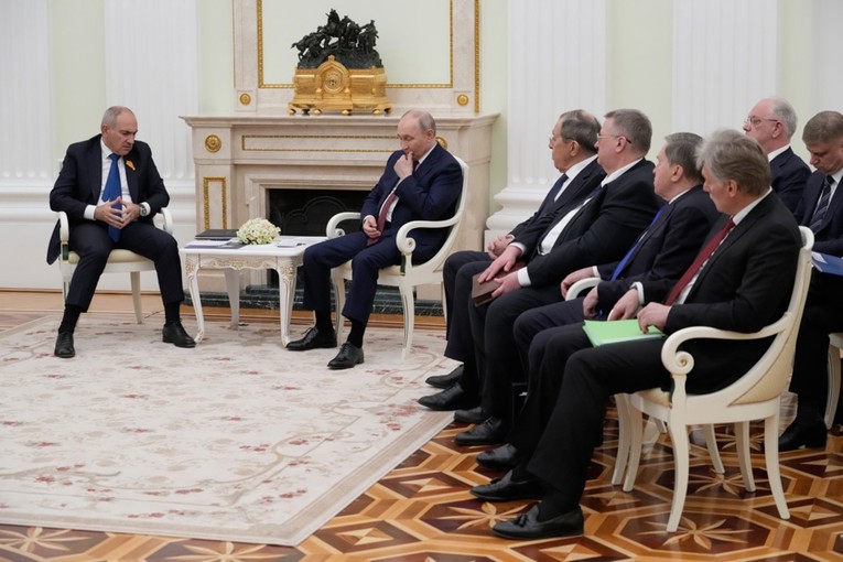 Putin traži da Armenija bira između EU i saveza s Rusijom. Premijer: Još nije vrijeme