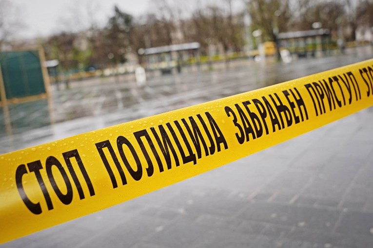 Tragedija u BiH. U bazenu ispred kuće se utopio jednogodišnjak