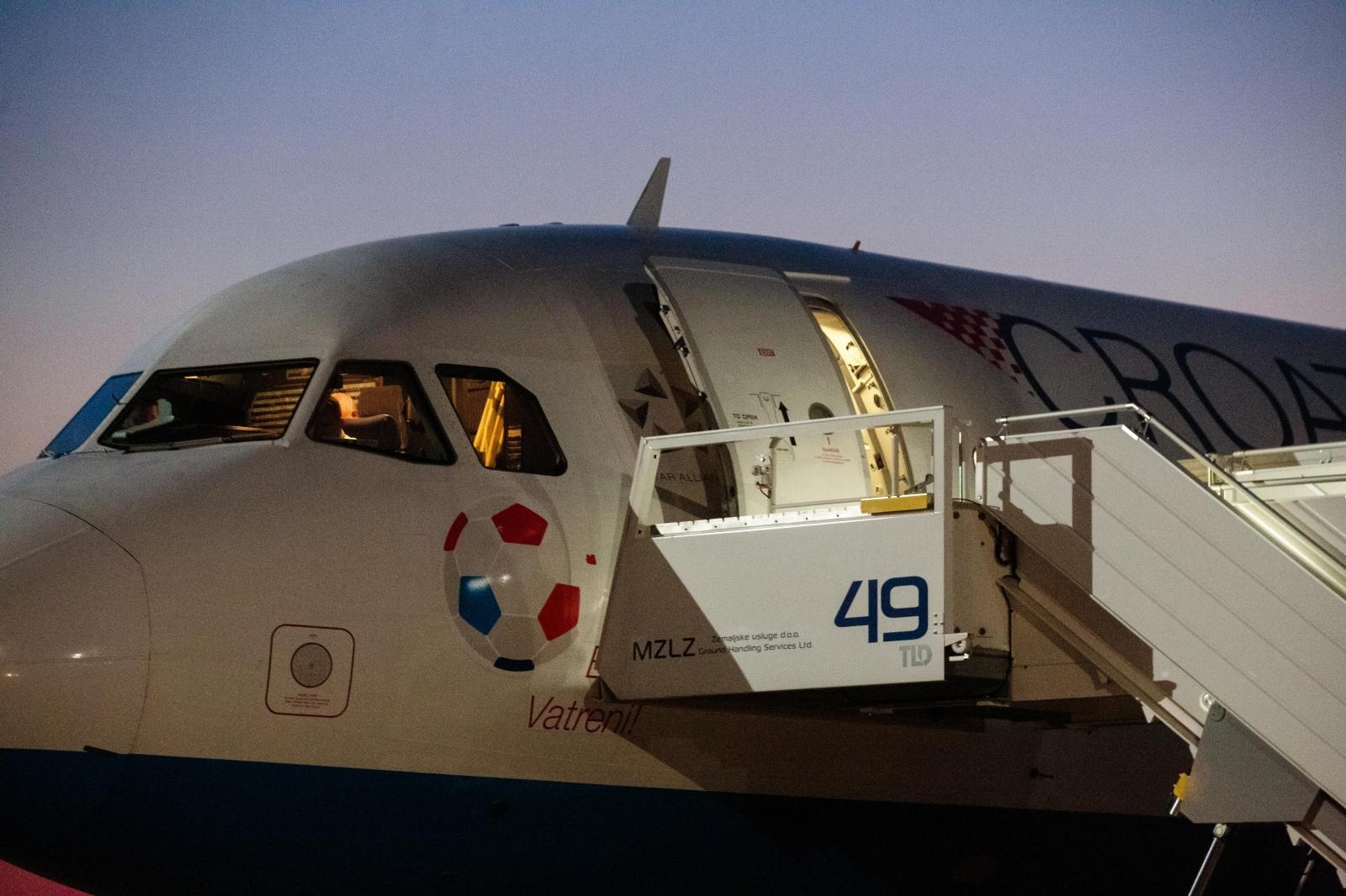 U Zagreb sletio avion s Hrvatima iz Britanije, ako nemaju test, mogu u samoizolaciju