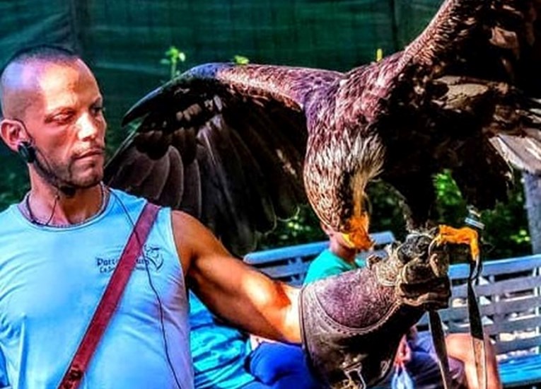 Lazio ima novog sokolara. Bivši je dijelio slike svog penisa, ovaj veliča Mussolinija