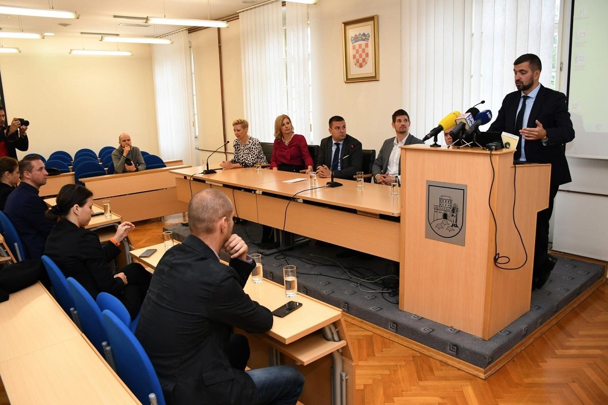 VIDEO Bjelovar je od danas digitalni grad, nema više čekanja na šalterima