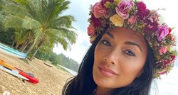 Slavna pjevačica oduševila fanove fotkama u minijaturnom bikiniju na plaži