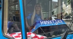 ZET-ova vozačica Iva u Modrićevom dresu vozila tramvaj, ukrasila je i kabinu