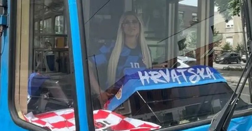ZET-ova vozačica Iva u Modrićevom dresu vozila tramvaj, ukrasila je i kabinu