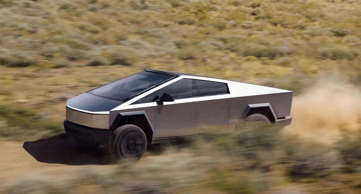 Prodaja Cybertrucka podbacila, ugovor za baterije srezan za 99%