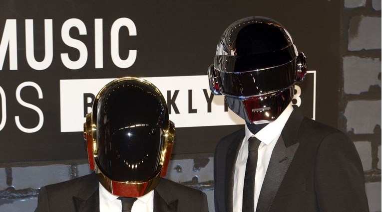 Daft Punk objavio dvije misteriozne fotke, internet bruji o njihovom povratku