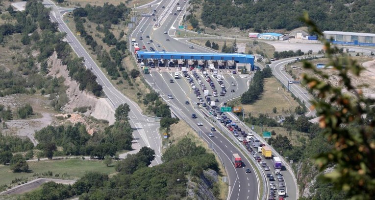 Srna na autocesti A6, gužva na zagrebačkoj obilaznici