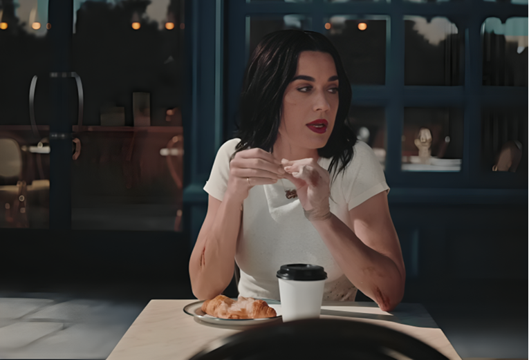 Nova pjesma Katy Perry navodno govori o prekidu s Bloomom: "Bio si tu, ali nisi bio"