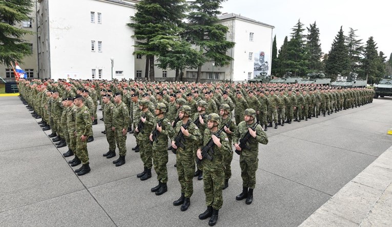 Dragovoljni vojni rok upisalo 162 mladih