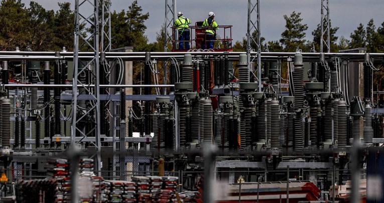 Veliki proizvođač automobila: Baterije za električne aute su jednostavno preteške