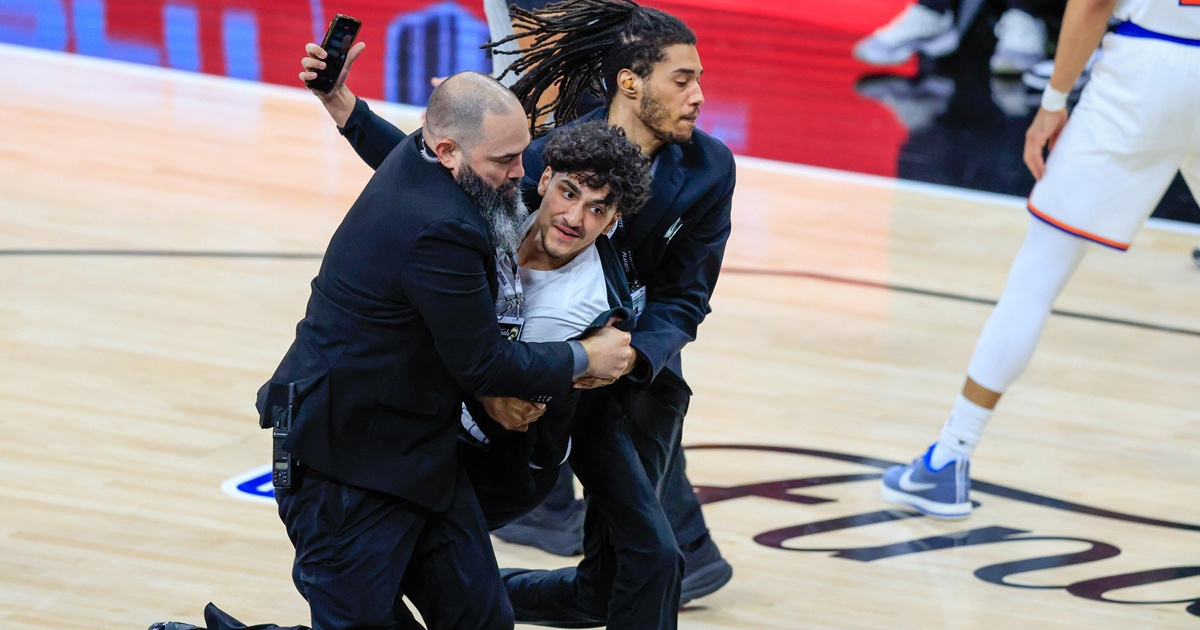 NBA navijač uletio na teren. Dobio doživotnu zabranu ulaska na utakmice