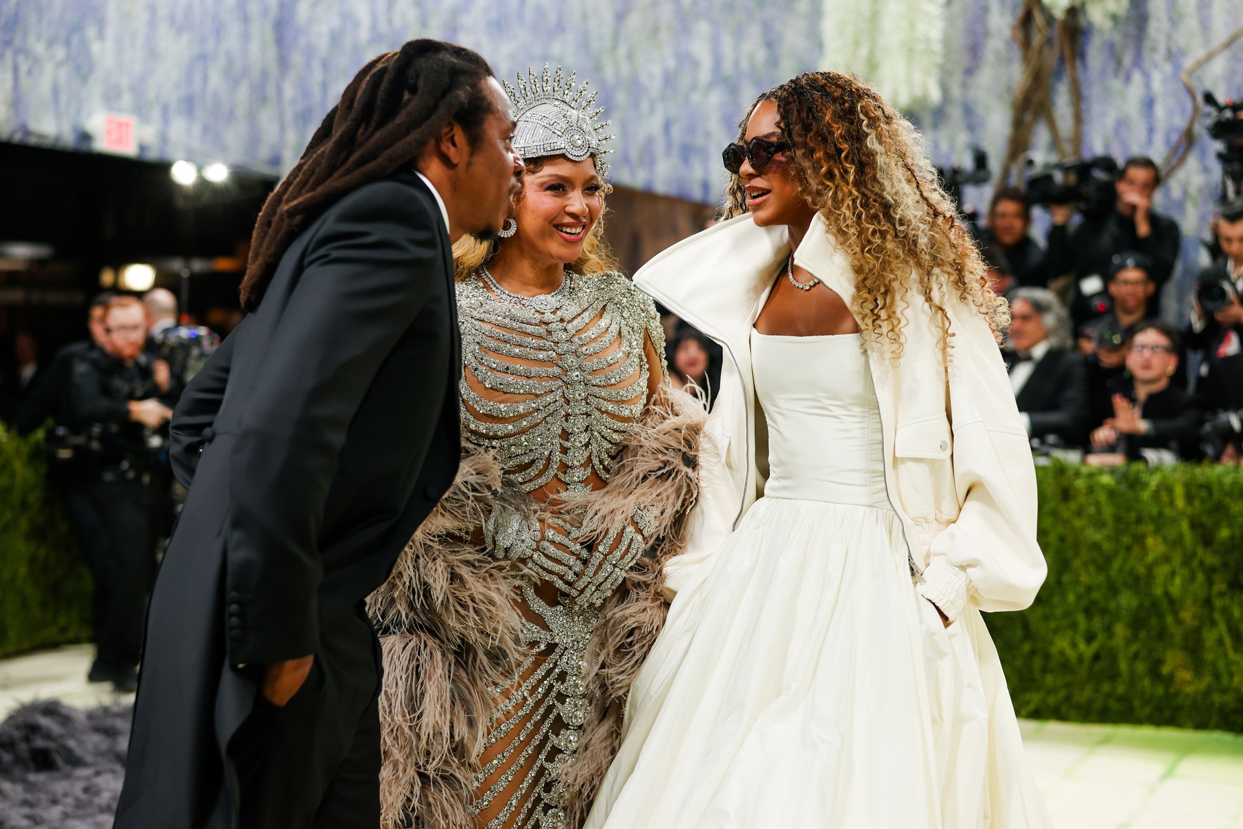VIDEO Blue Ivy (14) namučila asistente na crvenom tepihu, nije htjela skinuti naočale