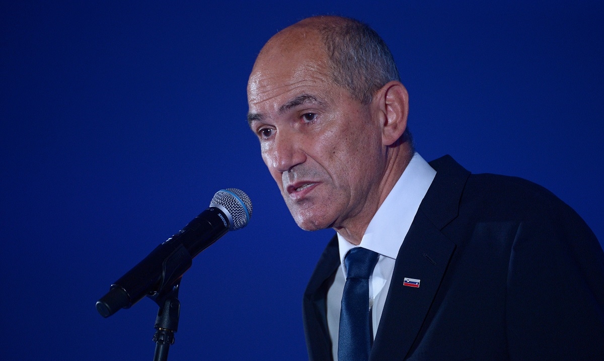 Janša tvrdi da je njegova vlada uspješno vodila Sloveniju i EU