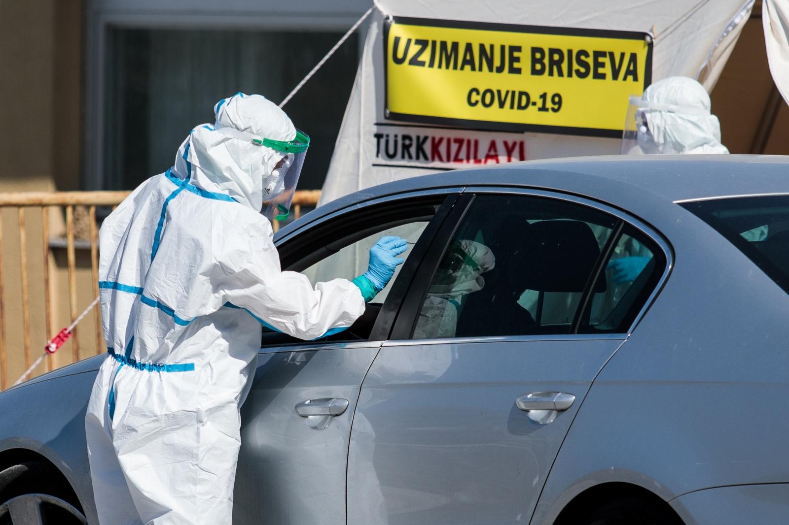 Na proslavi diplome u Kutini zarazilo se najmanje 12 osoba