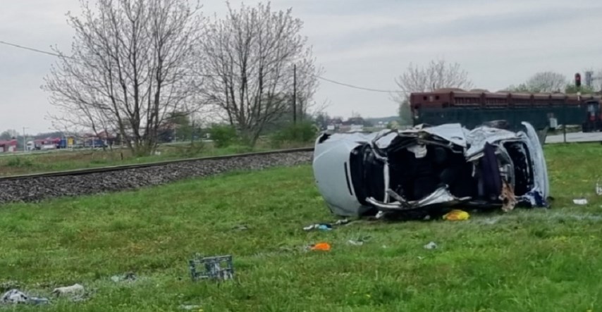 Vlak naletio na auto u Ludbregu, vozač ozlijeđen