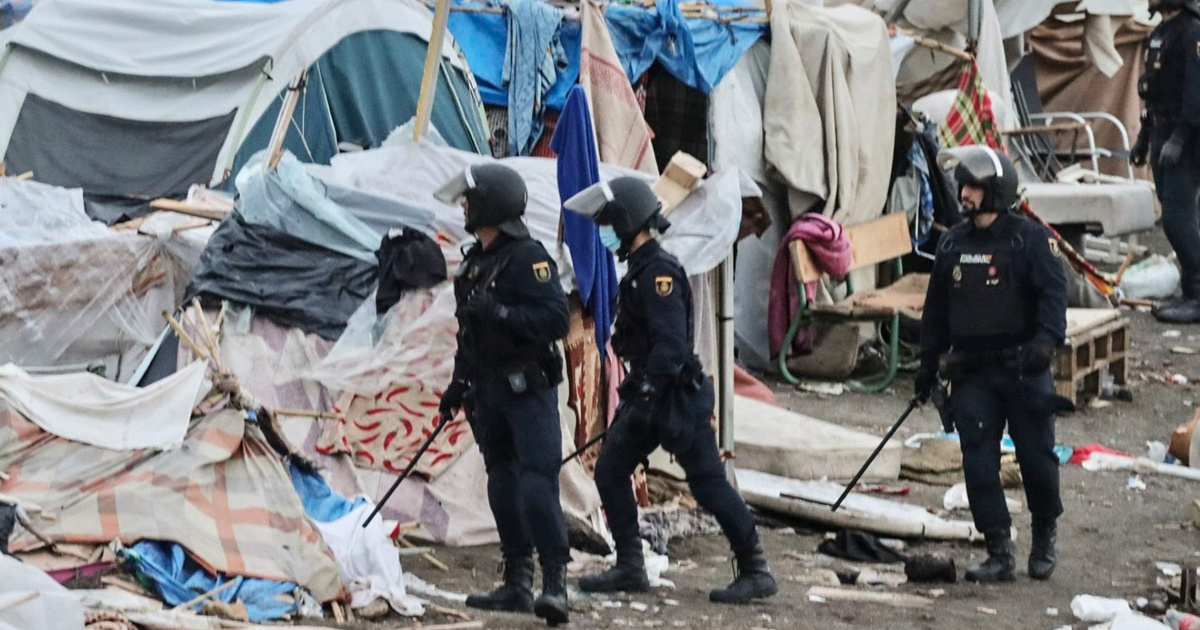 Vojnici optuženi za zlostavljanje migranata u Ceuti. Vlada pokrenula istragu