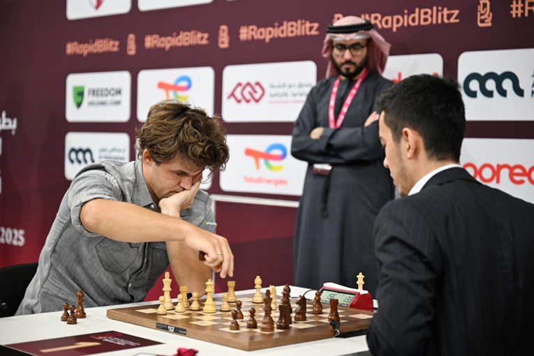 Magnus Carlsen po peti put postao svjetski prvak u brzopoteznom šahu