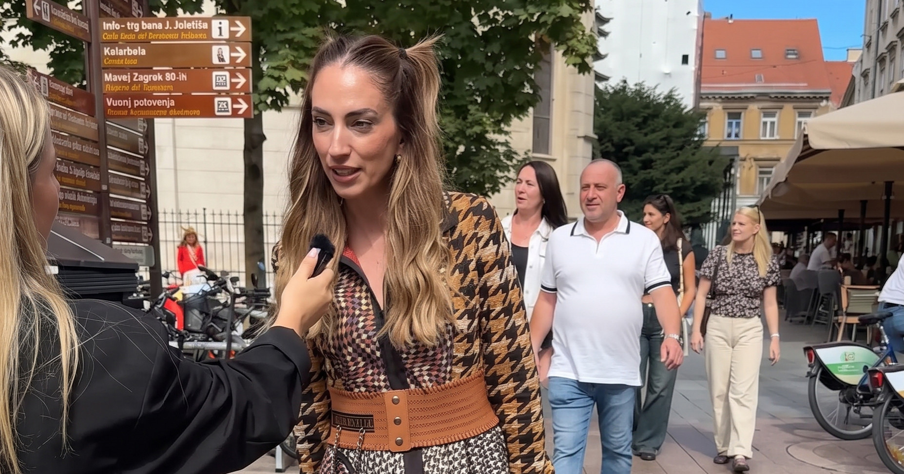Mlada domaća pjevačica privukla pažnju na špici u dizajnerskoj haljini