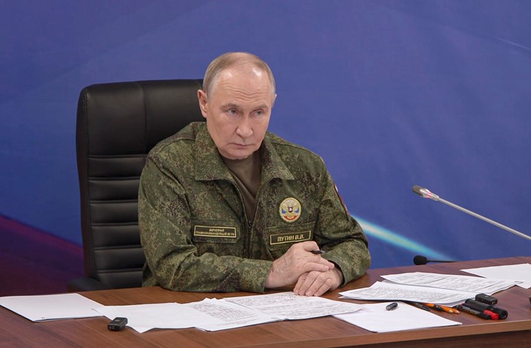 Putin: Ukrajini se ne žuri dogovoriti mir