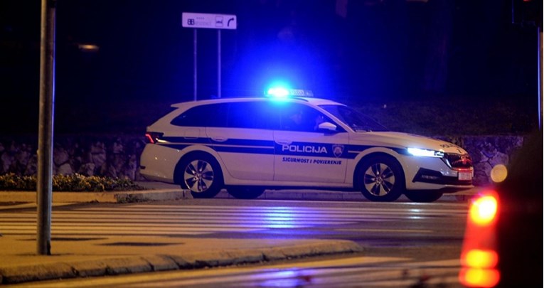 Lažna dojava o bombi sinoć u Splitu, policija blokirala promet