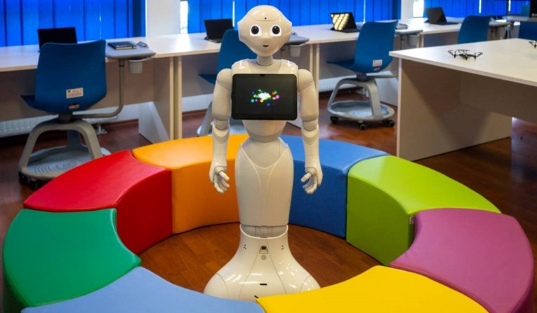 U bjelovarskoj školi otvorena prva robotička učionica u Hrvatskoj 