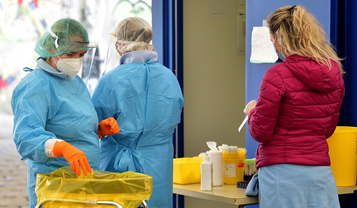 U Sloveniji blizu 1700 novozaraženih, skoro svaki treći test pozitivan