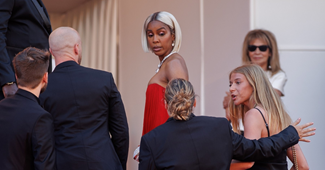 Čitačica s usana tvrdi da zna što je Kelly Rowland vikala zaštitarki u Cannesu