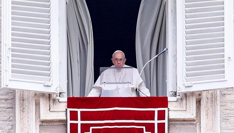 Papa Franjo želi otputovati u Ukrajinu, kaže da za to čeka pravi trenutak