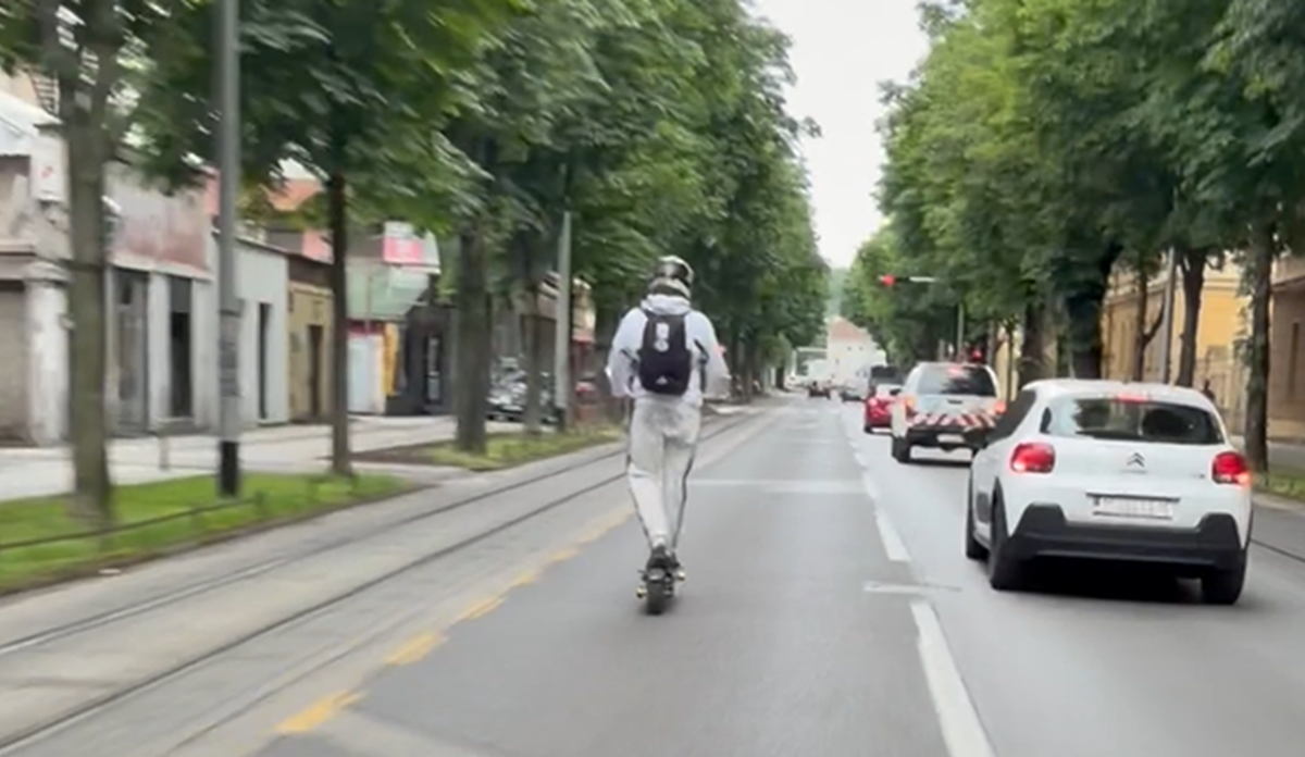 VIDEO Nova snimka: Mladić na električnom romobilu juri zagrebačkom Ilicom