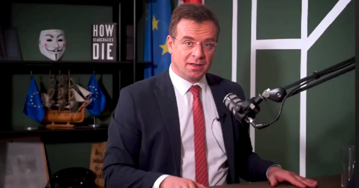 U Srbiji uhićen odvjetnik: Na X-u je tvrdio da je Vučić povezan sa "Sarajevo safarijem"