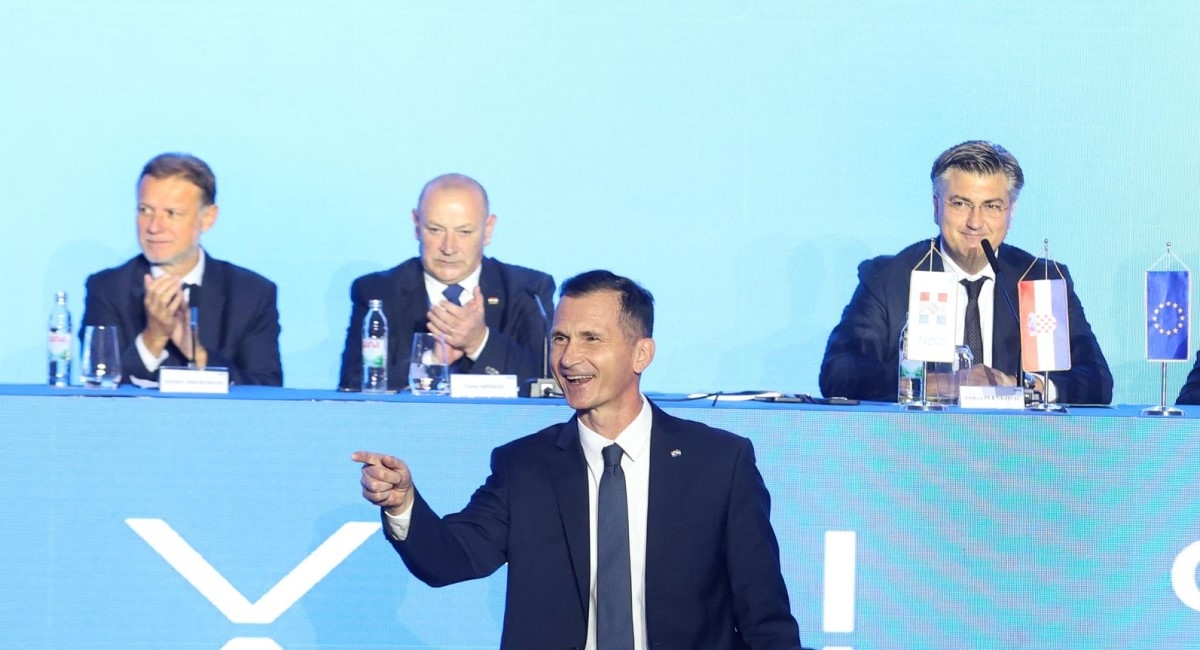Primorac: Za čije interese radi Milanović?