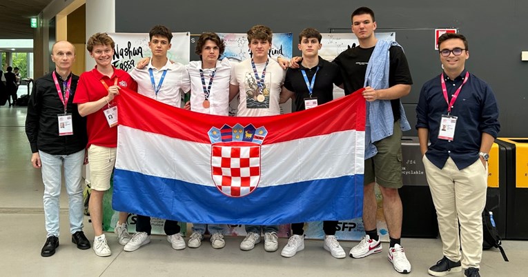 Hrvatski srednjoškolci osvojili bronce na Međunarodnoj olimpijadi iz fizike u Parizu