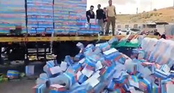 Izraelski prosvjednici blokirali pomoć za Gazu, razbacali pakete s hranom