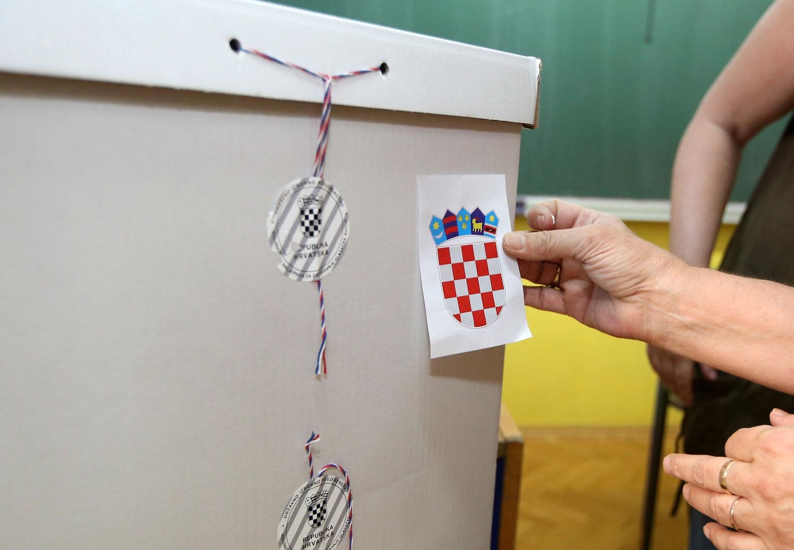 Počeli parlamentarni izbori, otvorena biračka mjesta u Australiji