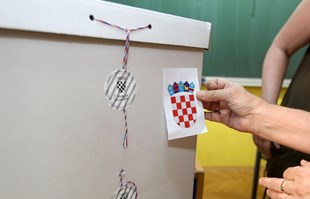 Počeli parlamentarni izbori, otvorena biračka mjesta u Australiji